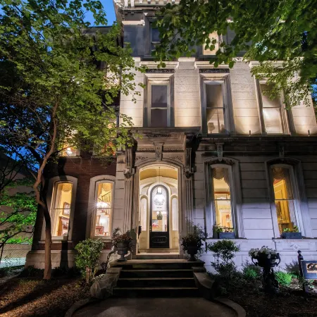 DuPont Mansion Bed & Breakfast