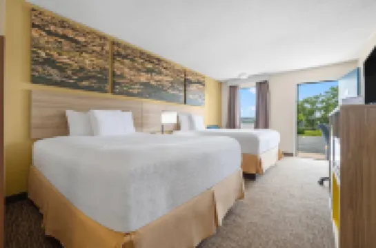 Days Inn by Wyndham Fort Wayne