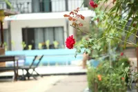 Vangvieng Night Market Resort