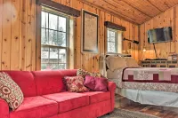 The Boat House Creekside Escape in Hot Springs! - WiFi