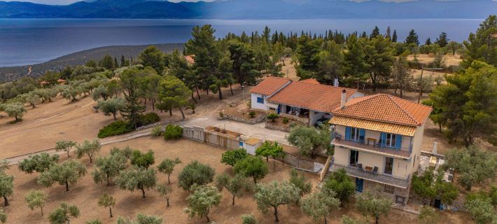 Studio Maistros Hotels in Phocis