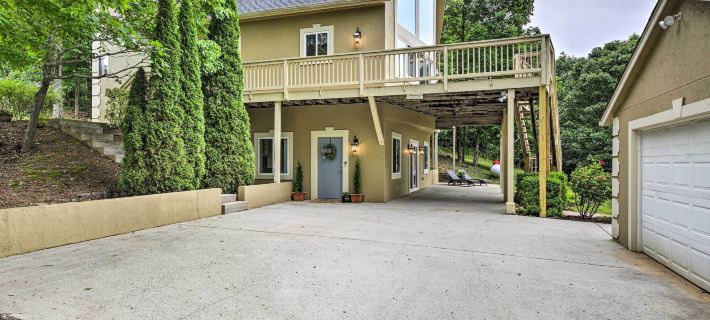 Huge Blairsville Cabin Game Room and Mtn View! Hotels in Union County