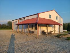 Barndominium Retreat – 8 Min to Grand Park + Big Outdoor Space
