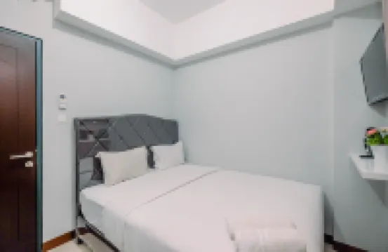 Comfort 1Br At Royal Heights Apartment