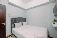 Comfort 1Br At Royal Heights Apartment