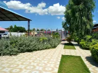 Auberge Pont-Gaudin Các khách sạn gần Salle Touusaint Louverture