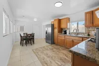 4-bedroom house in charming El Cajon with AC, WiFi