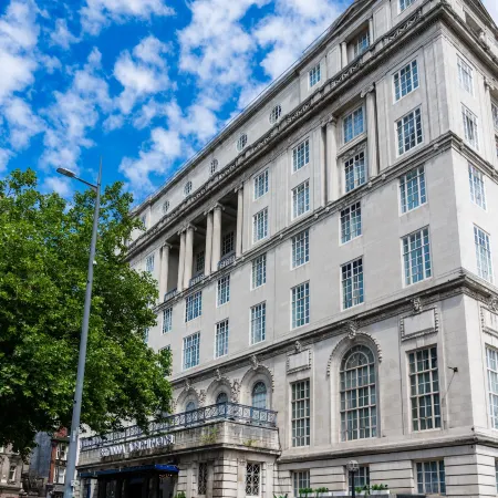 Adelphi hotel