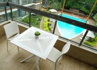 Accra Luxury Apartments at Pearl In City - Pools