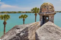 Charming house with free WiFi, AC min from hospital min from historical downtown