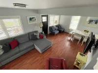 Walloon Lake Cottage; Minutes Walk to Water & The Village Hotels in Melrose Township