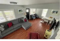 Walloon Lake Cottage; Minutes Walk to Water & The Village