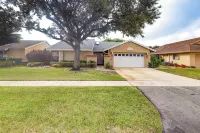 Riverfront Backyard & Grill: Sunrise Family Home