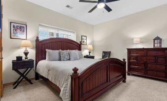 Waters Edge Retreat - For 6!