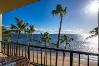 Direct Oceanfront! Sugar Beach Resort, Penthouse in paradise, AC, TV, WIFI, POOL