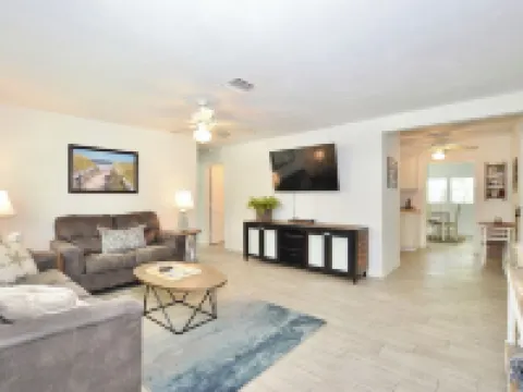 Driftwood Way~ No Checkout Chores Hotels in Jensen Beach