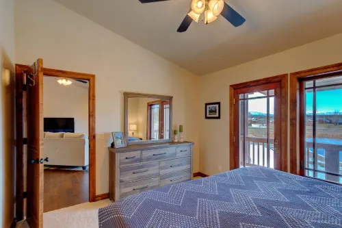 Furnished Patio with Mountain Views - Inviting Spacious Retreat