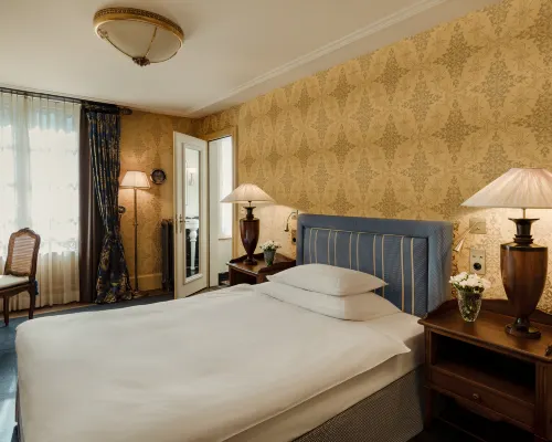 Grand Hotel les Trois Rois Отели в г. Базель