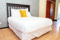 Entire Apartment, lovely spacious 3 bedroom apartment