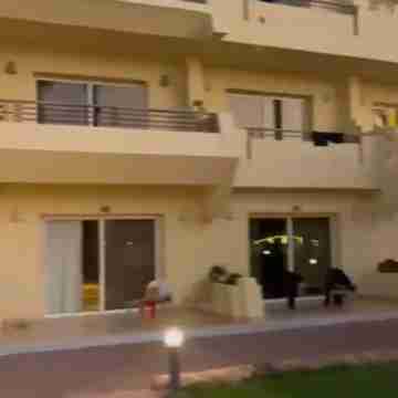 Enchanting chalet with AC in Amwaj oyoun sharm el sheikh families , couples only Hotel Exterior