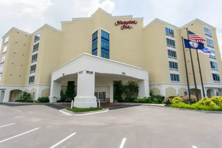 Hampton Inn Salem East-Electric Road Отели рядом с достопримечательностью «Парк Риверсайд»