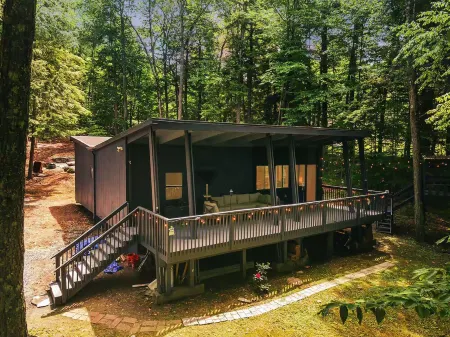 Catskills Mid-Century Modern 2-bedroom in Monticello, NY