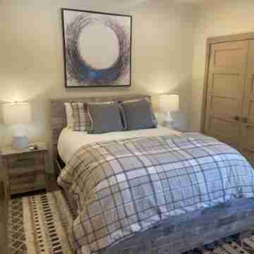 Modern Upper Pines Chalet Rooms