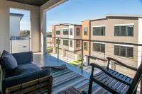 Luxury Home in North Austin: Next to Apple Campus Hotels in Jollyville