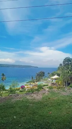 Bali inspired resort with condo Отели рядом с достопримечательностью «Island Garden Baptist Tabernacle»