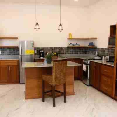 Fully Furnished Luxurious 2-Bedroom suite Others