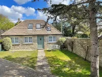 Detached Studio. Sleeps 2, pet friendly, with parking Hotel in zona Lulworth Cove
