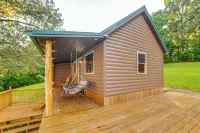 Private Lake & Dock: Log Cabin, 2 Mi to Clay! - 4 estrellas