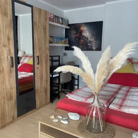 Friendly and quiet apartment close to the old town. Отели в г. Штаде