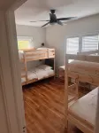 Cozy  3-bedroom house with WiFi in Cleveland Heights