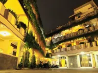 Hotel Lestari Near Lippo Plaza Mall Jember Mitra RedDoorz Hotels in Kaliwates Subdistrict