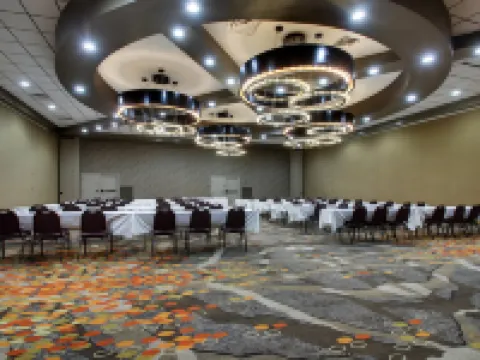 DoubleTree by Hilton Mt. Vernon Hotels in Mount Vernon