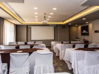 Hampton Inn & Suites by Hilton Puebla Hotels near Angelopolis