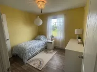 Cozy Family Home in the heart of Kensington.  Close to all amenities!