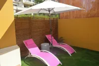 La Flor de la Marina Hotels near Isla Canela -