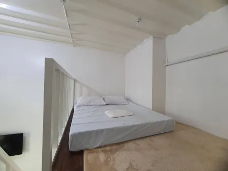 Happy Loft - Unit C5 Отели рядом с достопримечательностью «Carmona United Methodist Church»