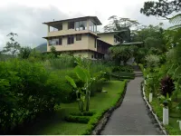 Arenal Observatory Lodge & Trails Hotel a 