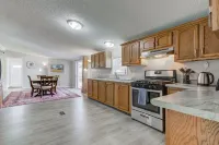 Newly Remodeled 5BR/3BA Home