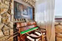 large stately villa with wellness and heated infinity pool Hotel a Bribir