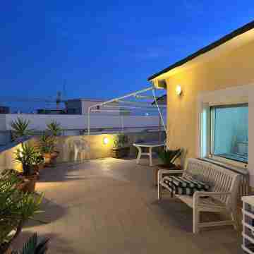 Charming 1-bedroom apartment in welcoming Lido di Ostia with AC Others