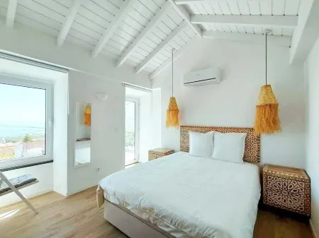 Casa dos Castanheiros - The White Cottage