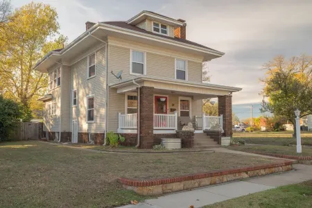 Spacious, Cozy Colonial Home