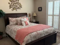 3-4 bedroom house w/ WiFi, Riverwood Plantation located by Champions Golf Course 에번스 호텔