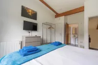 Cornish Holiday Home - Bodannoneco House Sleeps 8 With Private Hot tub Hotels in Porthtowan