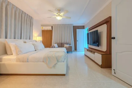 Elegant & Cozy 4BR Home / the Best Location In STI