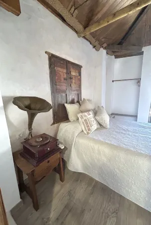 La Pintoresca Отели в г. Эль Кольменар